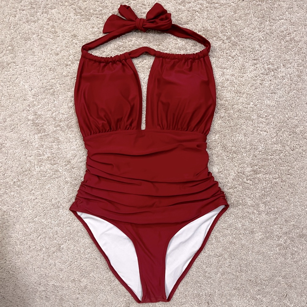 CUPSHE Keep Secrets Halter One Piece Swimsuit Sz Medium